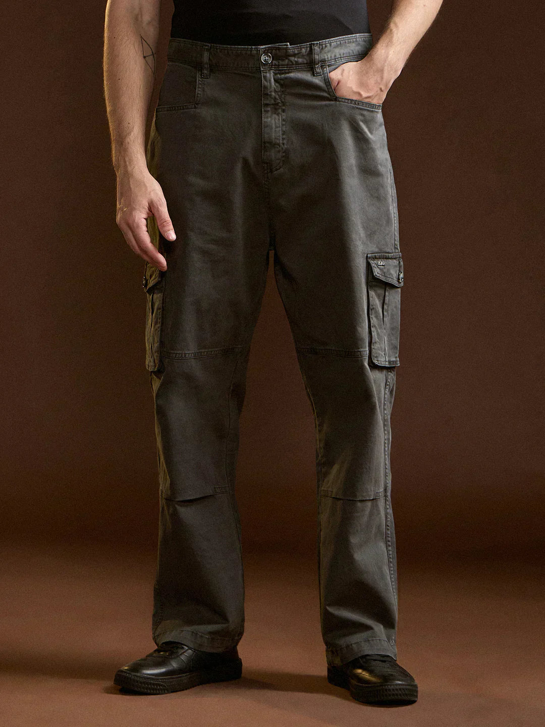Grey Solid Straight Fit Functional & Stylish Cargo Pant