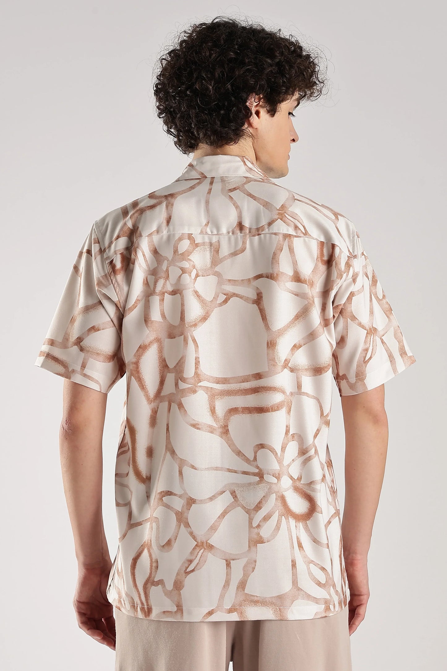 Biege flower printed short sleeve shirt