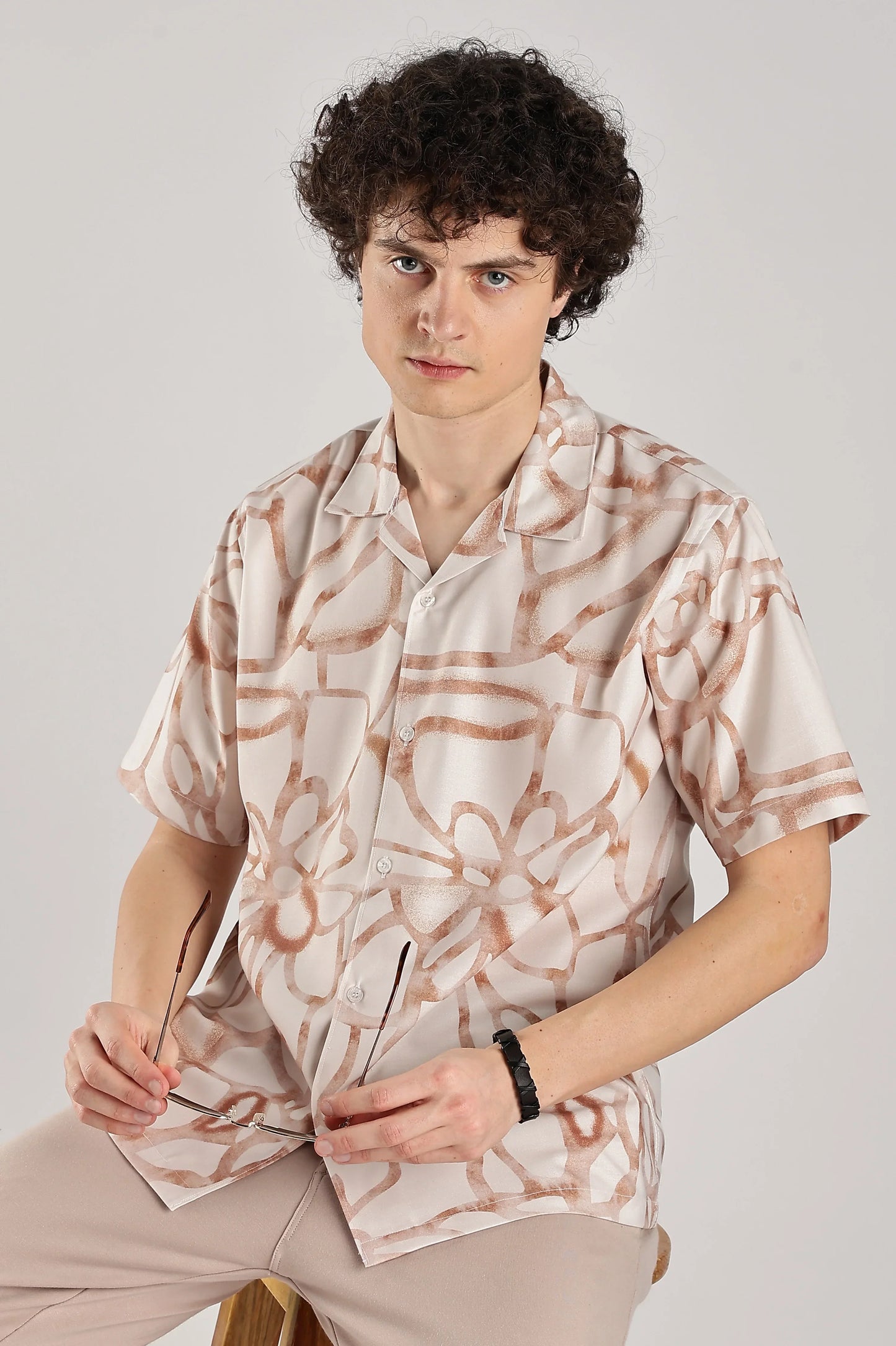 Biege flower printed short sleeve shirt