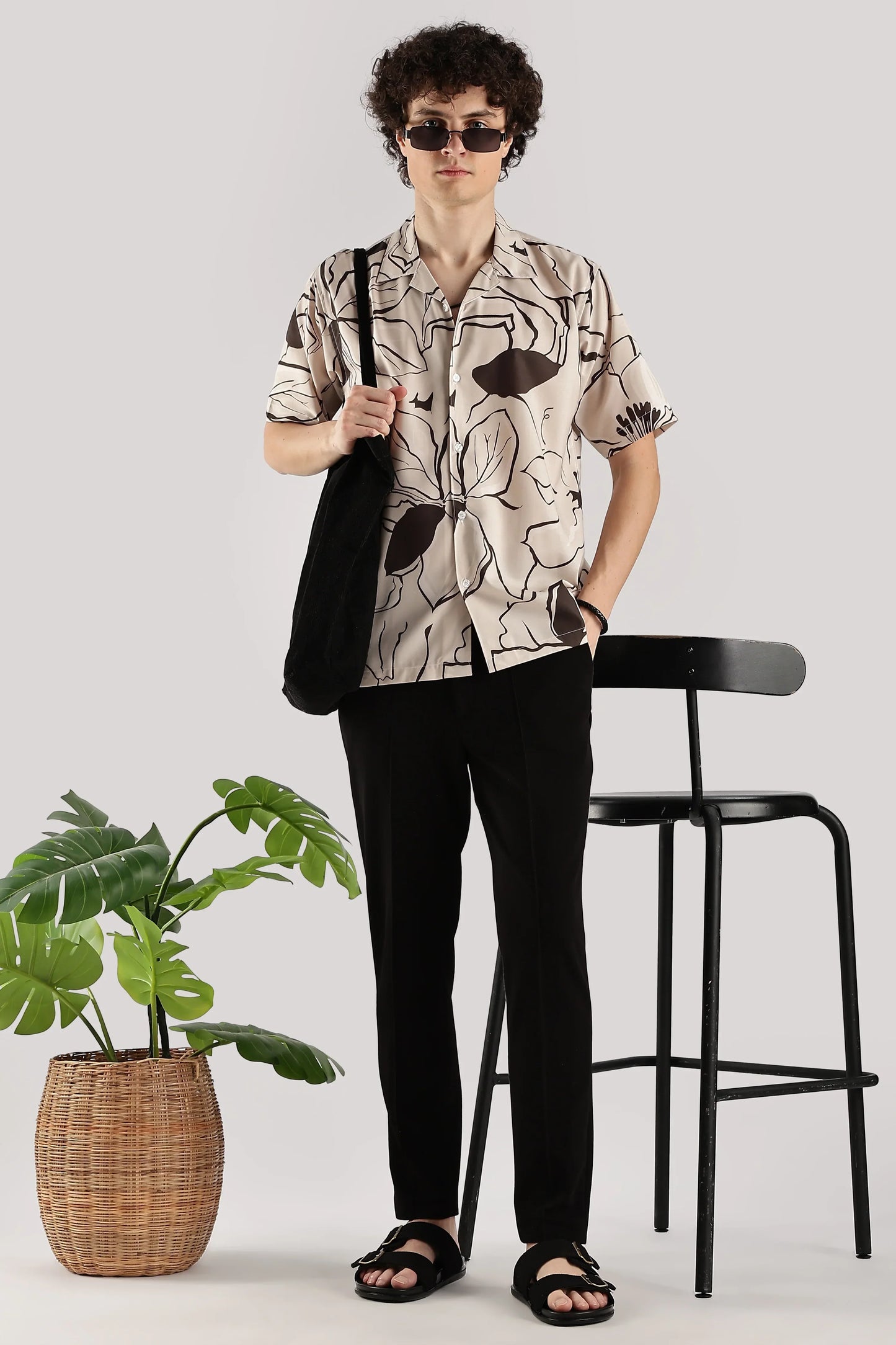 Biege opaque printed casual short sleeve shirt