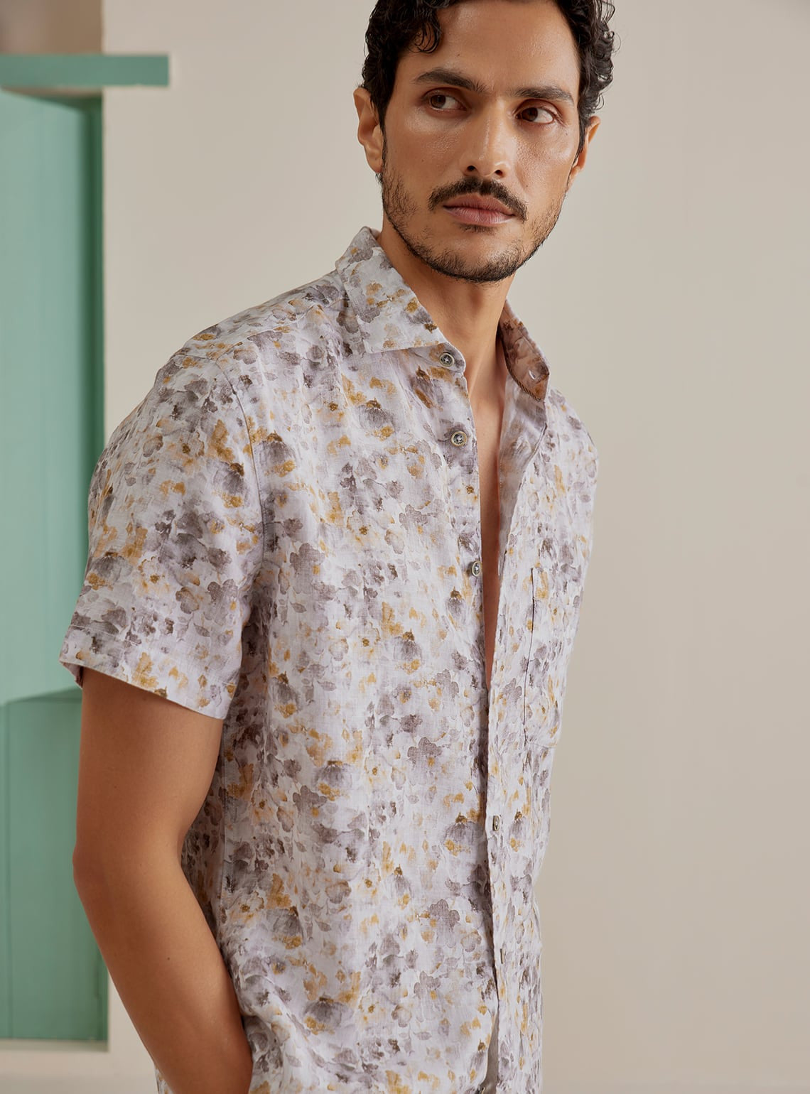 Cloudy Floral Linen Shirt