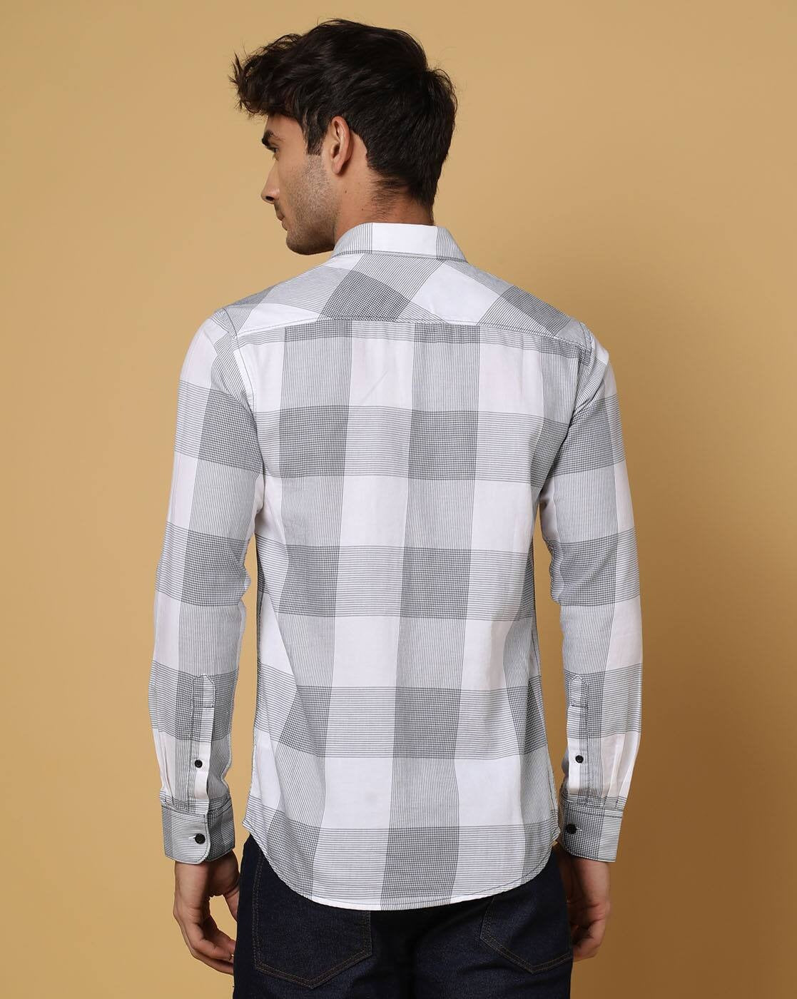 Men Checked Slim Fit Shirt