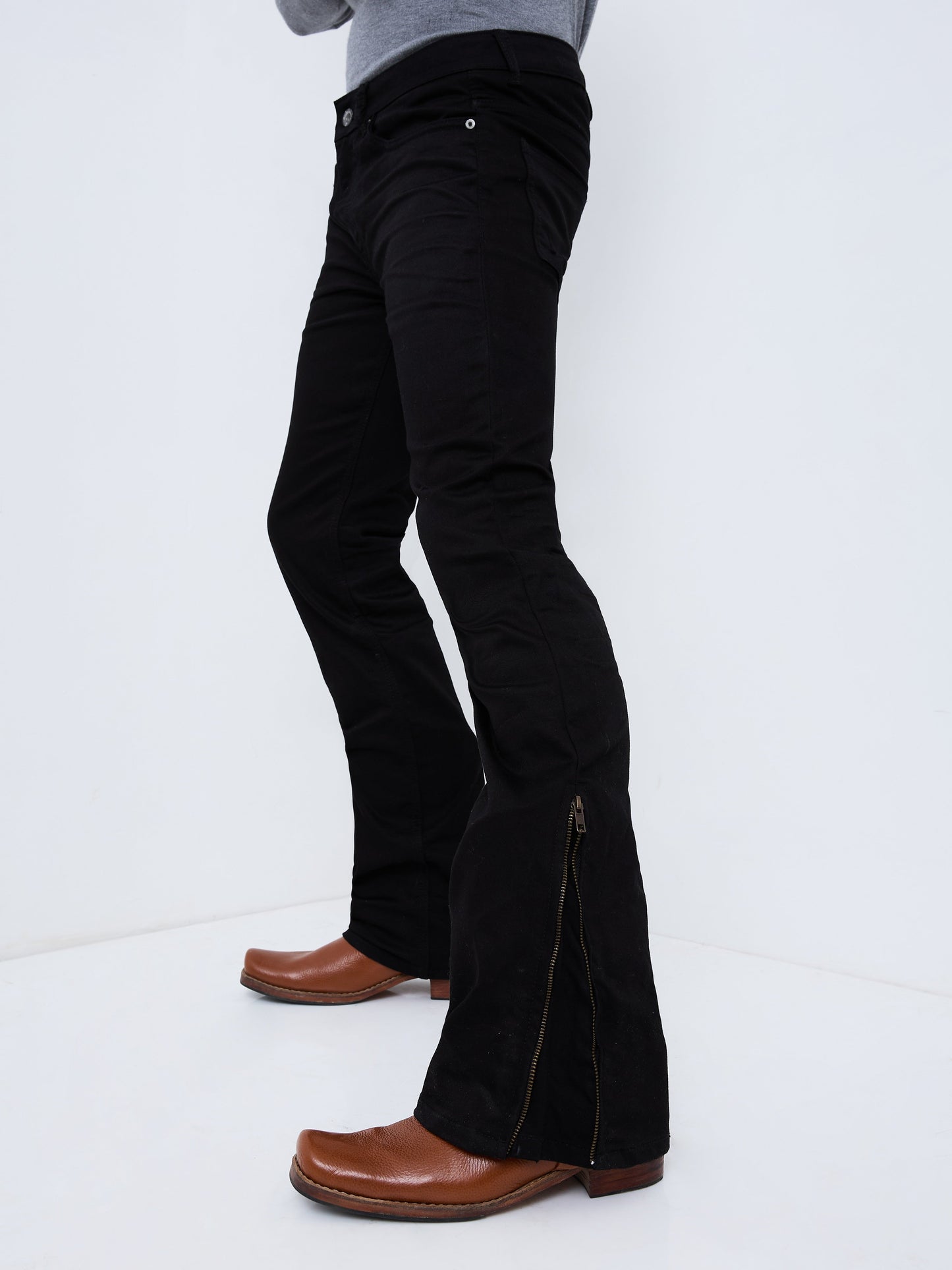 Men's Basic Black Bootcut Jeans With Zipper Bottom