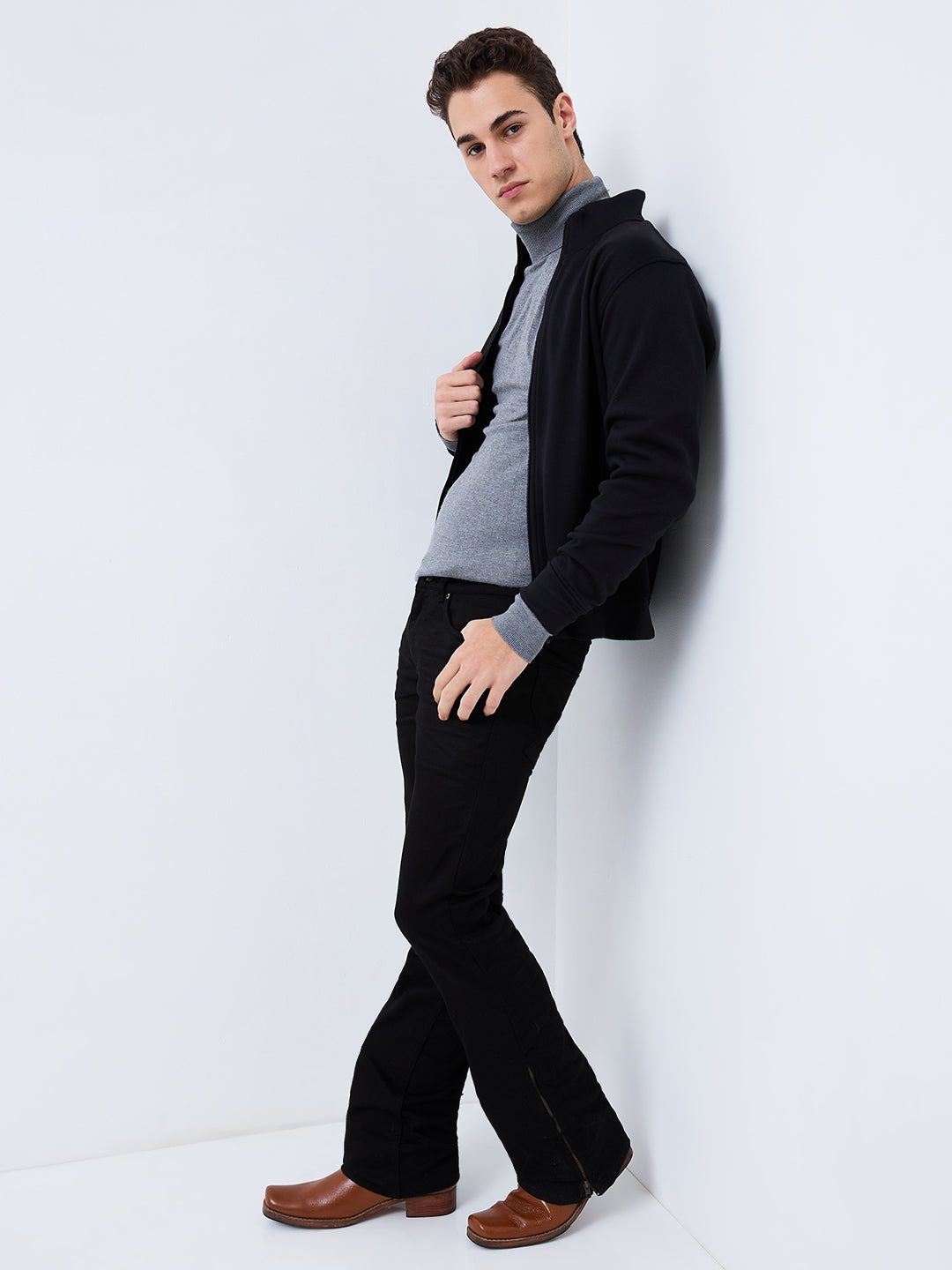 Men's Basic Black Bootcut Jeans With Zipper Bottom