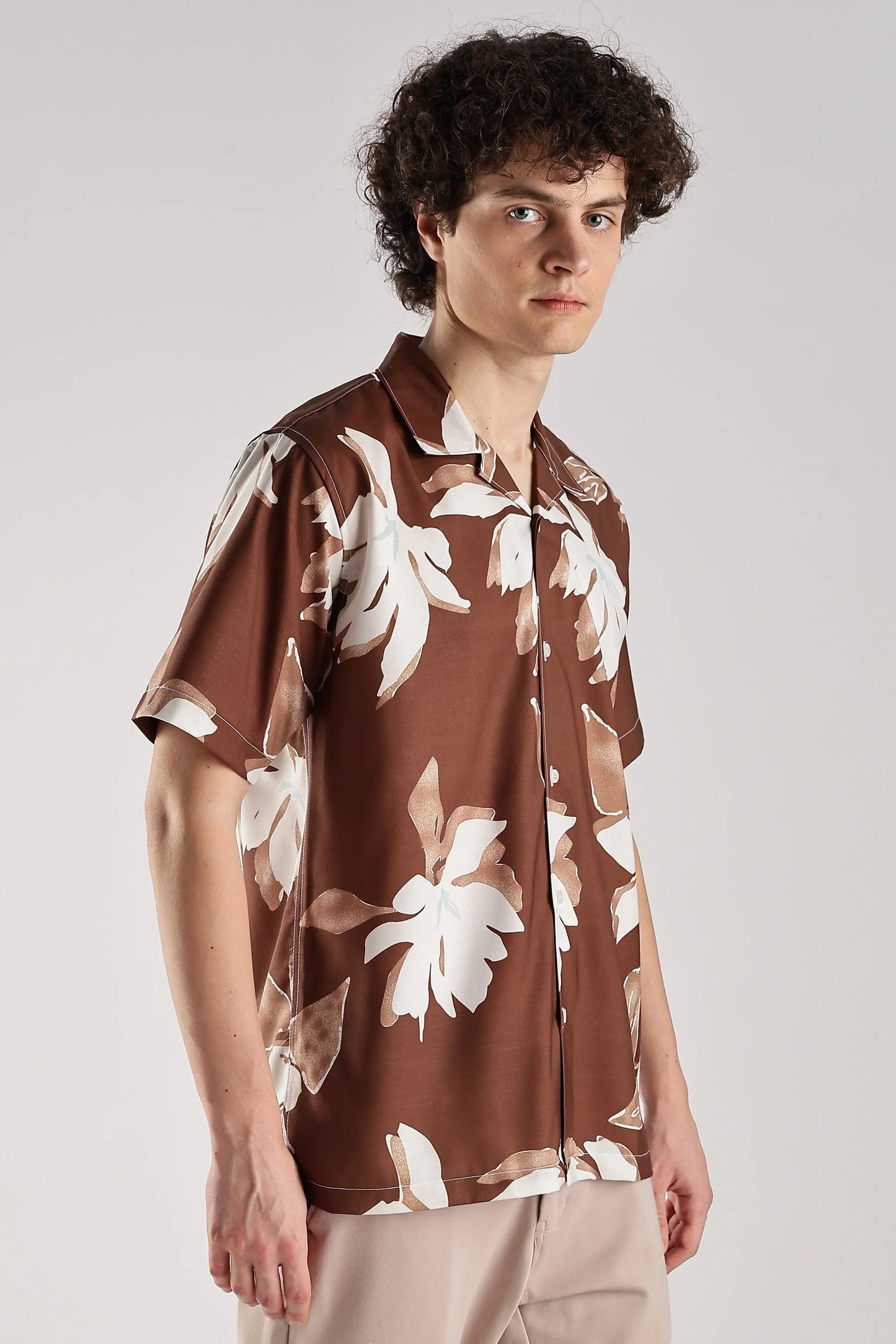 Brown floral printed hawaiian short sleeve shirt