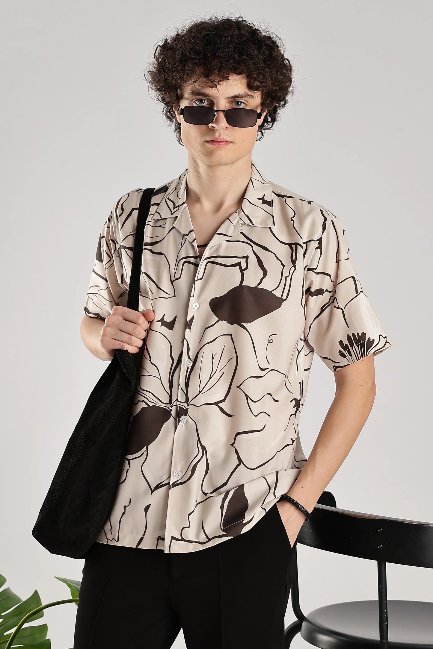 Biege opaque printed casual short sleeve shirt