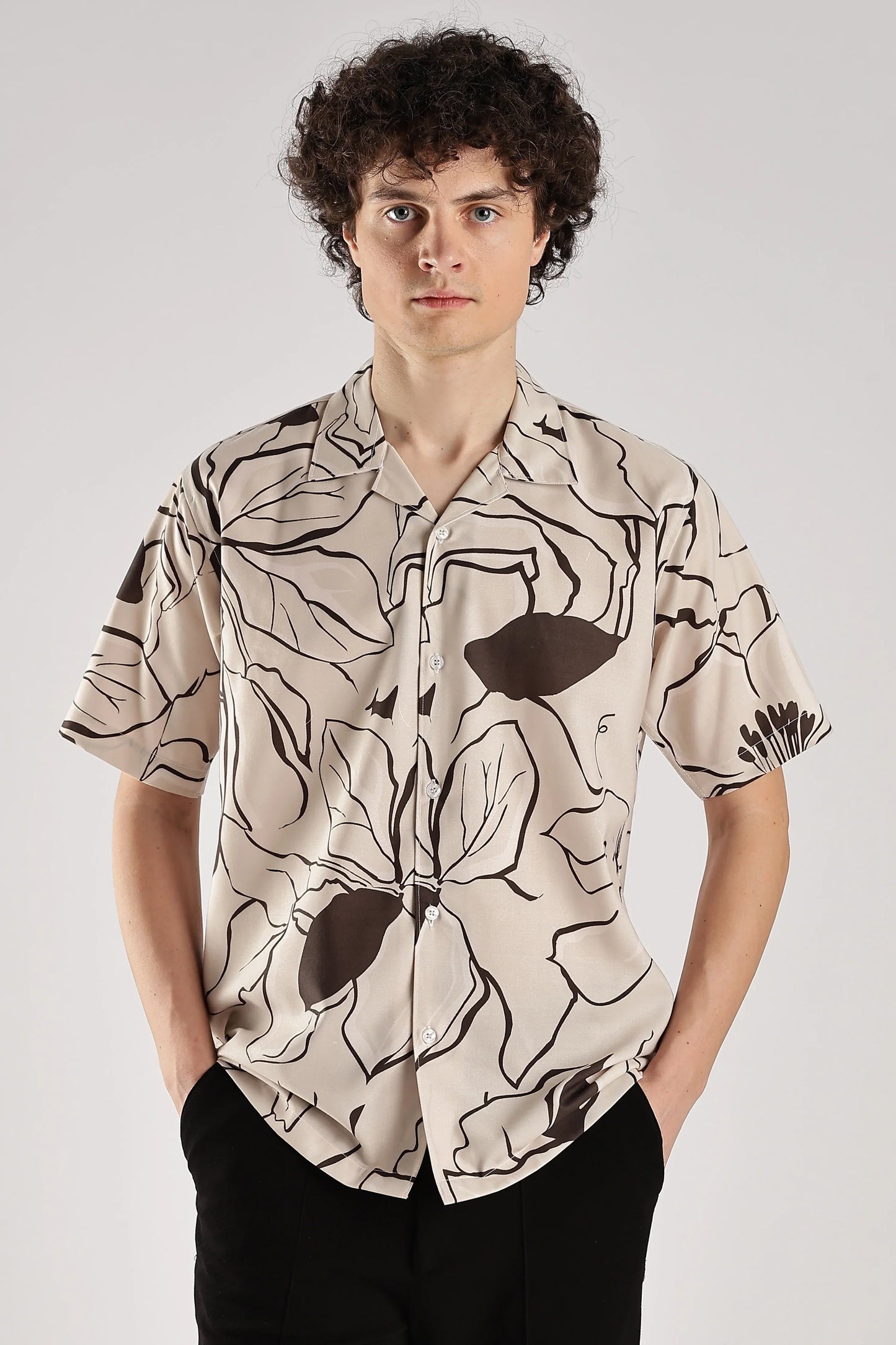 Biege opaque printed casual short sleeve shirt