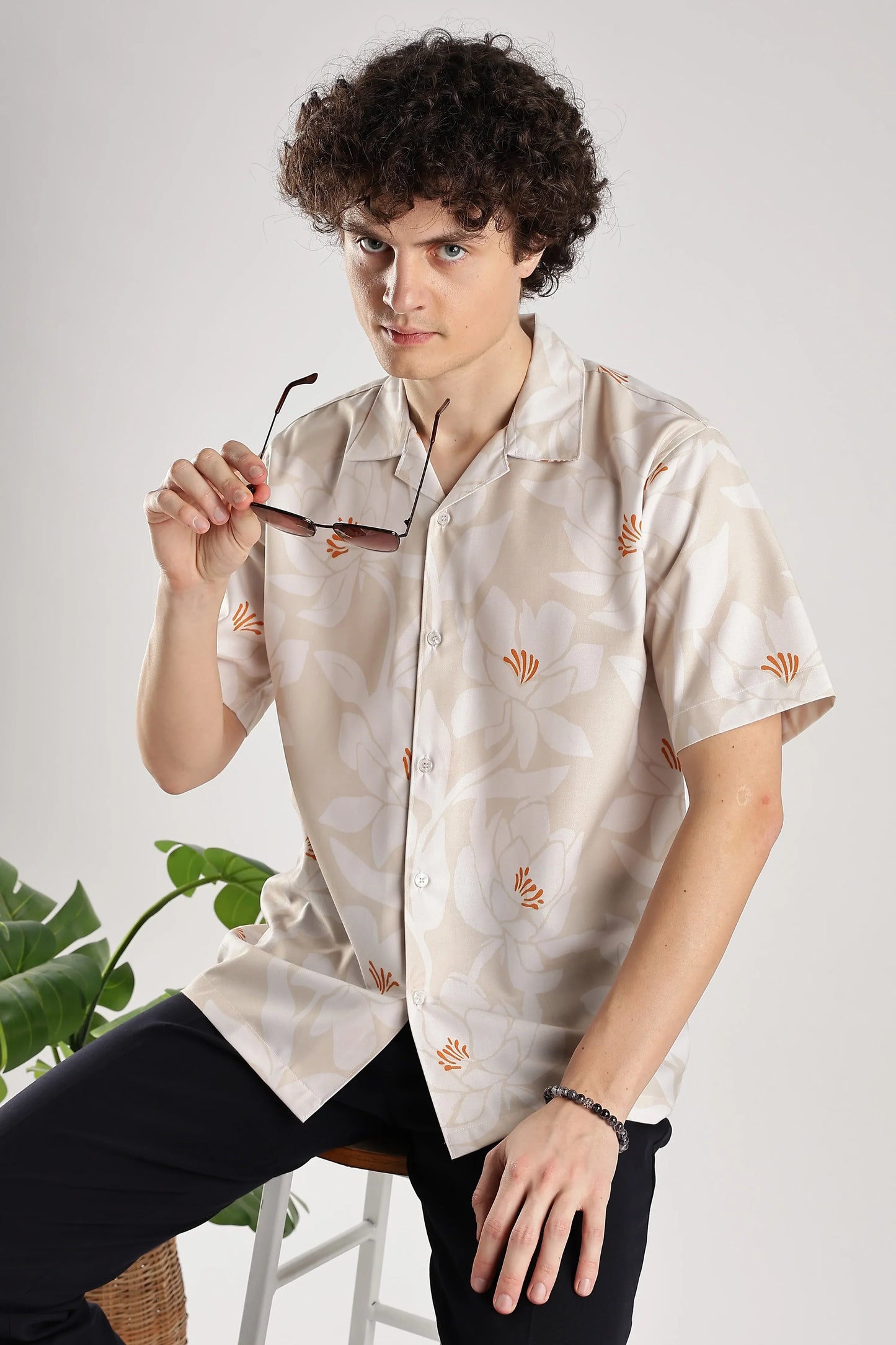 Biege floral printed hawaiian shirt